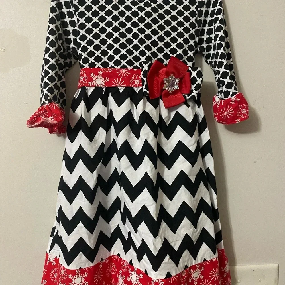 Counting Daisies Holiday Dress